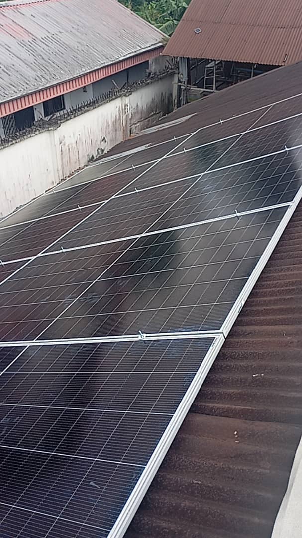 7.3kWp Solar Solution with 5kW SRNE Hybrid Inverter and 14.33kWh SRNE Lithium Battery
