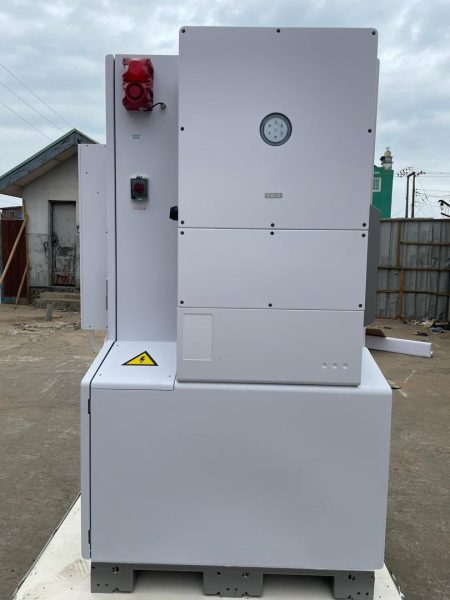 SAJ CHS2 All In One Hybrid Energy Storage System 50kw Hybrid inverter and 100kwhr Lithium battery