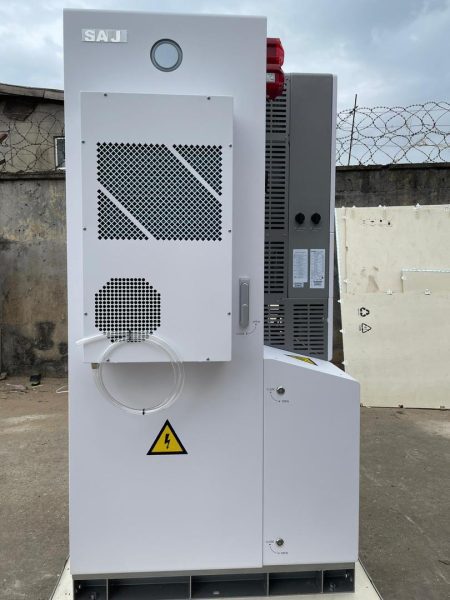 SAJ CHS2 All In One Hybrid Energy Storage System 50kw Hybrid inverter and 100kwhr Lithium battery